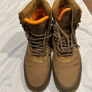 Women's Brown Work Boots with Orange Lining
Hunter brand